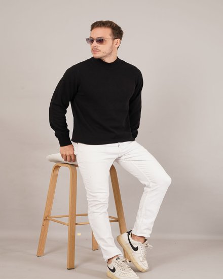 Men’s Classic Black Sweater