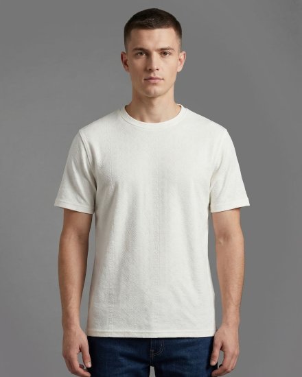 Men's Off-White Geometric Jacquard Textured Crew Neck T-Shirt